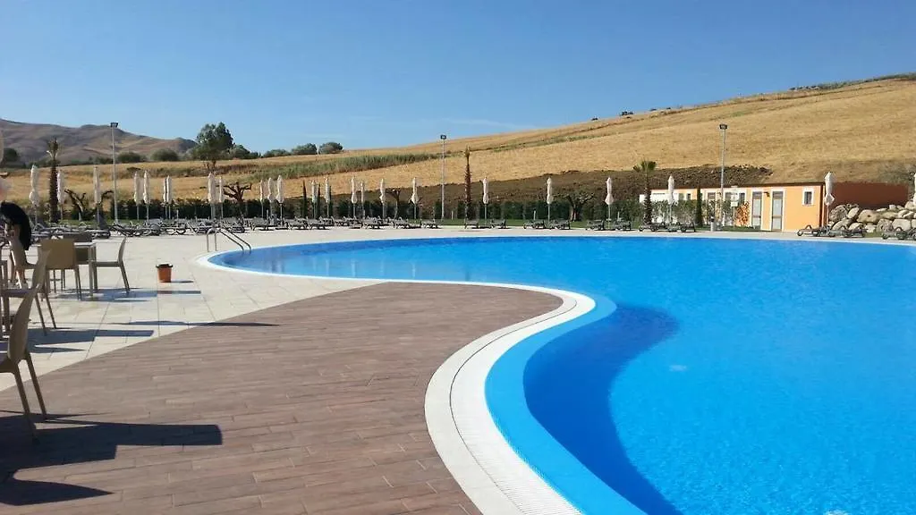 Casale Margherita Cammarata 0*,